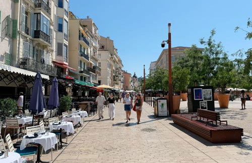 Luxury Family 2BR - Prime Location, Walk to Beach & Shopping, Sunny Balcony - By Totolulu Cannes Hoche - Foto 64