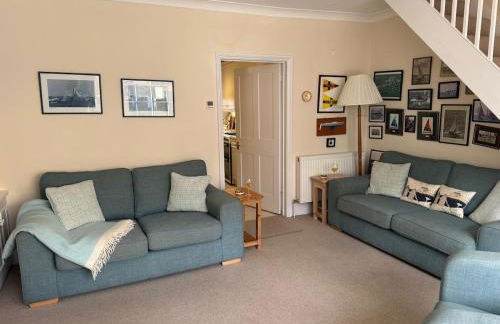 Gulls, charming seaside cottage, centrally located - Photo 23