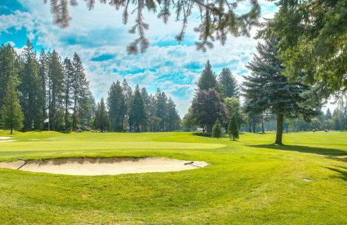 Cozy 2BR Condo Walk to Lake, Saltwater Pool and Golf - Foto 32