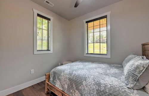 Hike, Ski and More! Pet-Friendly Home in Glenville - Foto 17