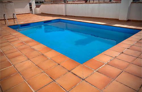 Precioso apartamento cerca del mar con wifi, piscina y parking - Photo 17