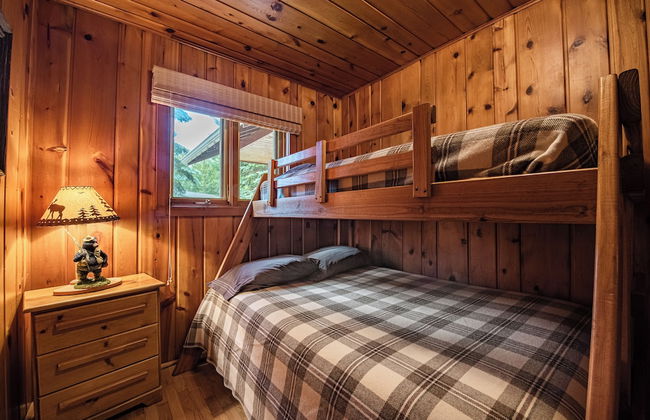 Cozy Riverside Getaway Pine Bend Cottage - Foto 6