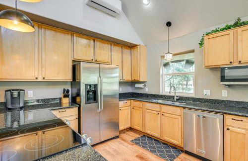 Peaceful Blue Ridge Cabin with Wraparound Deck! - Foto 11