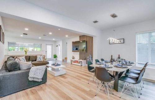 Fox Private Resort-Heated Pool, Spa-Downtown&Beach - Foto 44