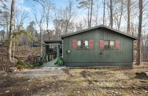 Zen Vibe w Fireplace Grill Deck & Screened Porch - Foto 40