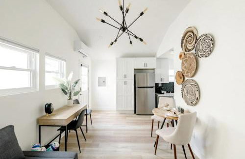 Chic 2Bed And Large Serene Backyard in Heart of SD - Photo 21