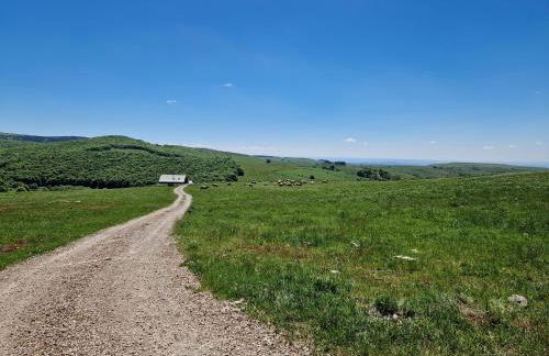 Buron de Léon, en plein cœur de l Aubrac - Photo 8
