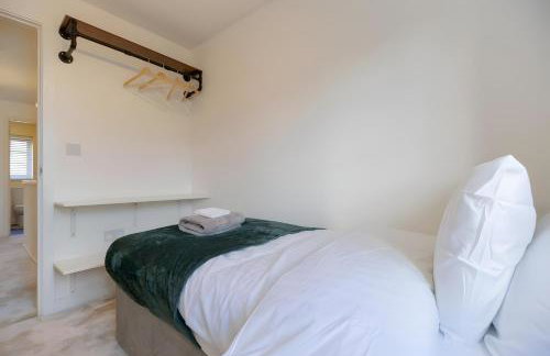 FREE parking, LARGE House for Contractors & Families, Sleeps 7, 25 mins to MANCHESTER & LIVERPOOL - Foto 29