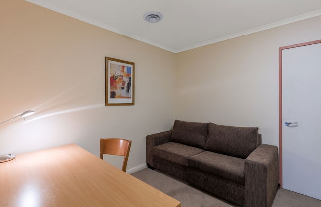 Nesuto Canberra - Foto 18