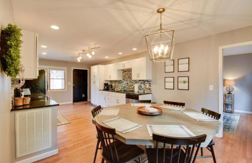 Lakefront Westminster Retreat with Boat Dock! - Foto 7