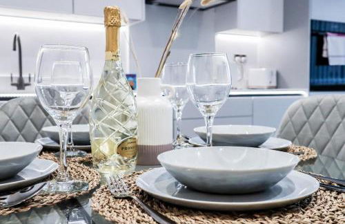 The Wycombe Pad - 2BR Ground Floor Apt with A Private Entrance & Free Secure Underground Parking - Foto 71