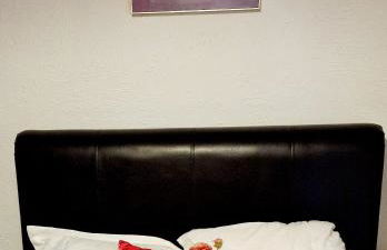 Chimes-Company & Family Stay, 2 Bedroom House with On Street free parking - Foto 20