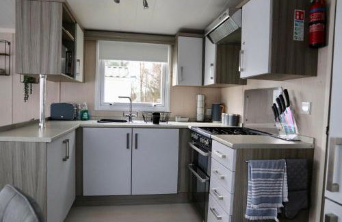 Silver Birch Retreat - Percy Woods Country Retreat With 18 HOLE FREE GOLF - Foto 5