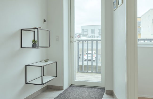Delightful 2 Bedroom Apt | Balcony | Parking - Foto 2