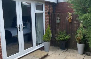 Brackley Guest house - Photo 4