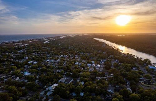 Modern Oak Island Escape 1 Mile to Long Beach! - Foto 41