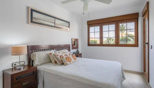 Casa en la playa con piscinas A - Foto 3