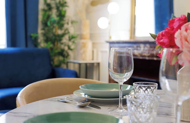 Chic and Refined Apartment - Foto 15