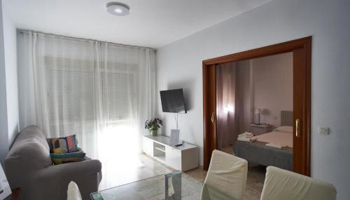 Apartamento con piscina solo en temporada - Foto 3