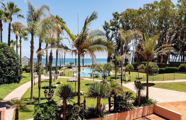 Beachfront Apartment -don Juan Manilva - Photo 19