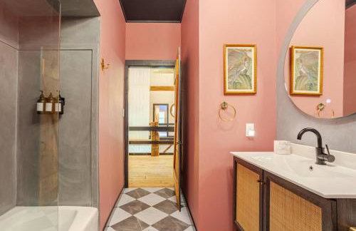 Unique Fully Restored Landmark Barn in Hudson - Foto 63