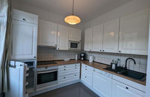 Chemnitz Saxonia HomeDeLuxe Hochwertige 50qm 2-Zimmer-Ferienwohnung mit privaten Kfz Parkplatz Stellplatz mit MWSt-Rechnung mit XXL Hülsta Bett & Etagenbett mit InternetFlatrate - Ideal für Familien, Paare, Kulturinteressierte & Geschäftsreisende! - Foto 43