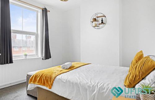 Bright 4 BR Home - Forest Fields - City Centre - Free Parking - WiFi - Close to Forest Rec - Sleeps 8 - Foto 18