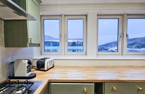 Edinburgh Central 2-bedroom Apartment with Free Parking and Stunning Views - Photo 28