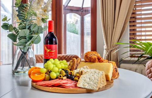 Shenley House - Close to City Centre - Driveway Parking, Self-Check-In, Workspace, Fast WiFi and Smart TV by Yoko Property - Foto 14