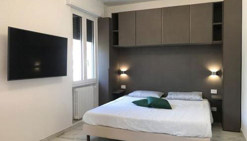 Zeus-08: Splendido monolocale, zona San Siro - Foto 2, towels, wardrobe