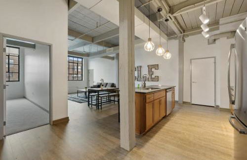 2125 Superior Living - Photo 114