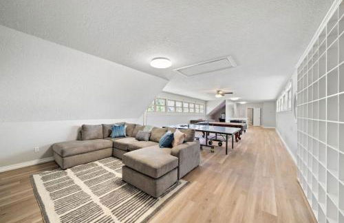 Sprawling estate with private pool and game room and guest house - Foto 55