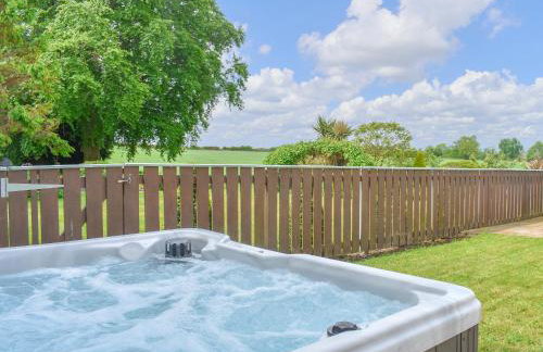 Ervine Cottage - Photo 1