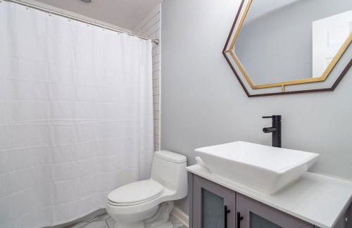 Eclectic Stylish and Cozy Milwaukee Unit - Foto 34