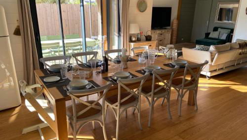 Sumptuous Cap Ferret Style House - Photo 2