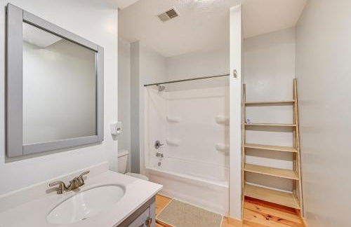 3 Mi to Dtwn Family-Friendly Home in South Haven! - Foto 24