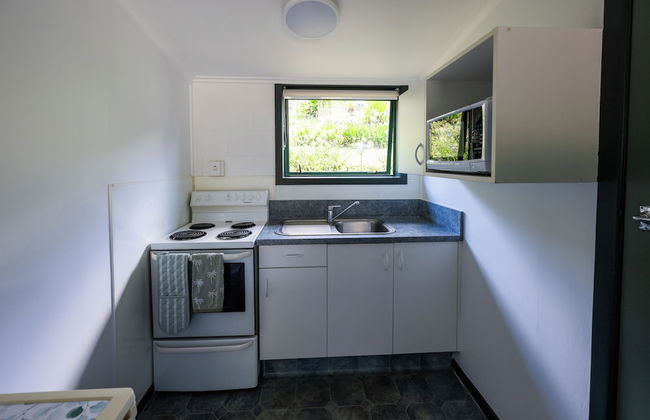 Opal Hot Springs & Holiday Park - Photo 16