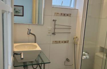 Apartamento incrível em Cabo Frio com localização privilegiada ao lado da praia do forte! - Foto 31