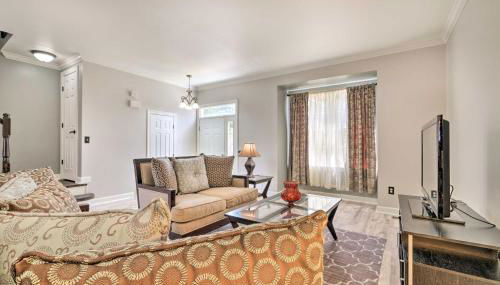 Pond-View Deck and Pool Table Woodbridge Haven! - Foto 5