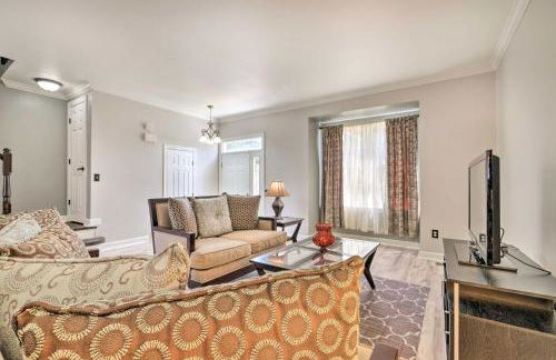 Pond-View Deck and Pool Table Woodbridge Haven! - Foto 5