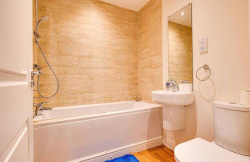 Cosy 2 Bedroom Home in Wigan - Foto 11