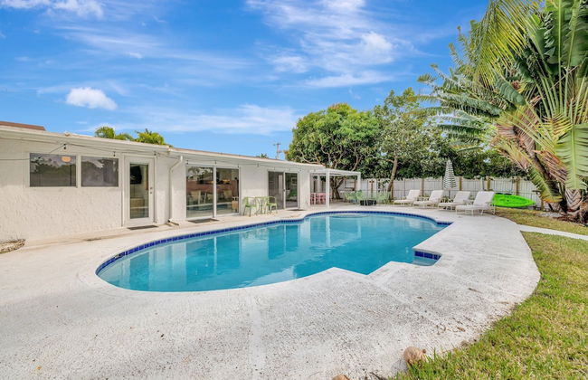 Poolside Paradise Dock & Pool! - Foto 32