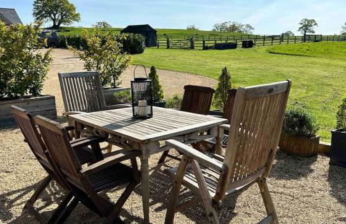 The Coach House - Photo 8