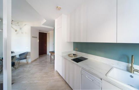 EXCLUSIVE TRIPLEX WITH PRIVATE TERRACE - Photo 21
