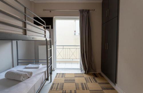 Comfortable 3-Bedroom Seaside Maisonette - Photo 5