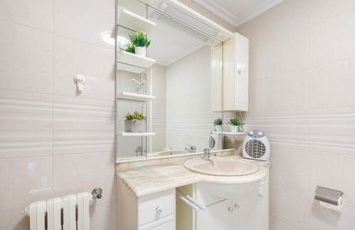 Encantador piso con parking by CABANA Rentals - Foto 5