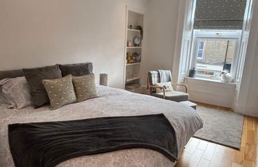 Taylor Close - Spacious Central Ferry Flat - Photo 27