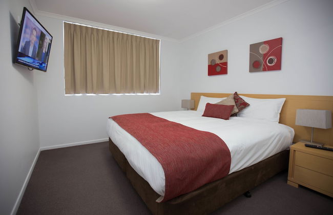 The Edge Apartment Hotel - Photo 2