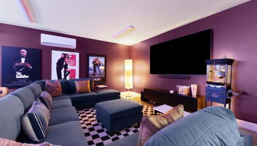 The Morrison - Karaoke Theater Backyard Oasis - Foto 5