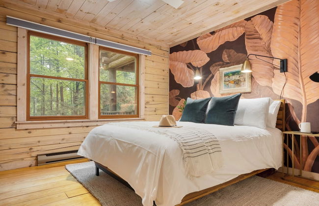 Half Moon by Avantstay 4BR Cabin w/ Large Deck & Yard w/ Patio & Outdoor Dining - Foto 12